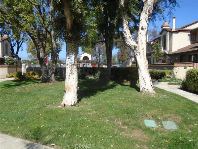 19 Goldstar, Pomona, CA 91766