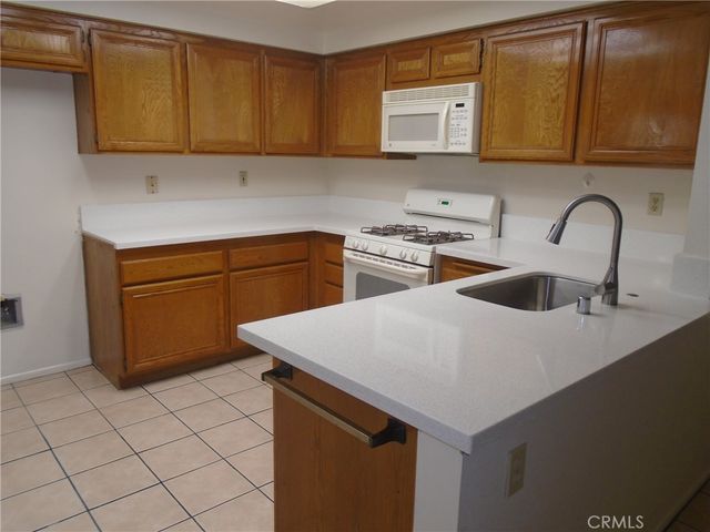 19 Goldstar, Pomona, CA 91766