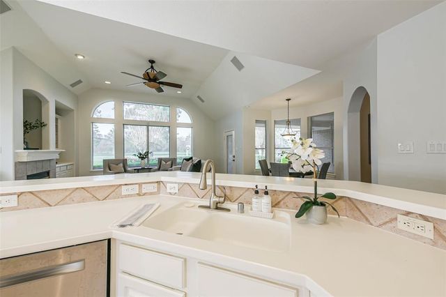 3603 E Cedar Hollow Drive, Pearland, TX 77584