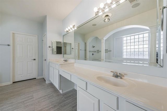 3603 E Cedar Hollow Drive, Pearland, TX 77584