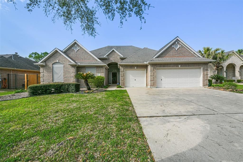 3603 E Cedar Hollow Drive, Pearland, TX 77584