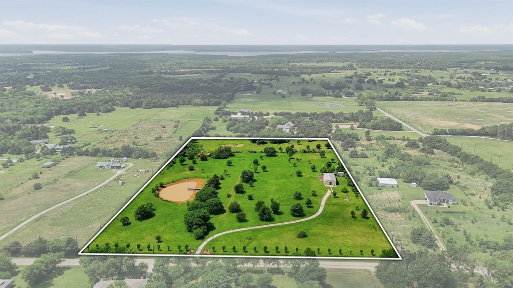 2139 Keefer Road, Pottsboro, TX 75076