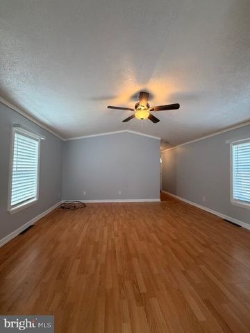 112 WOODSIDE RD, New Egypt, NJ 08533