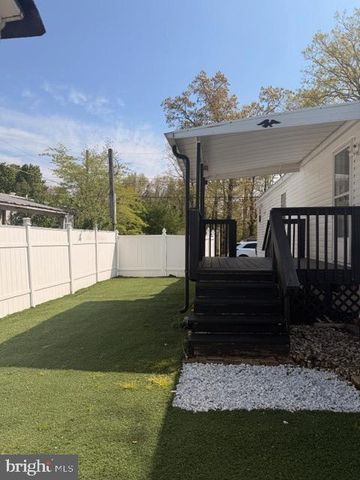 112 WOODSIDE RD, New Egypt, NJ 08533