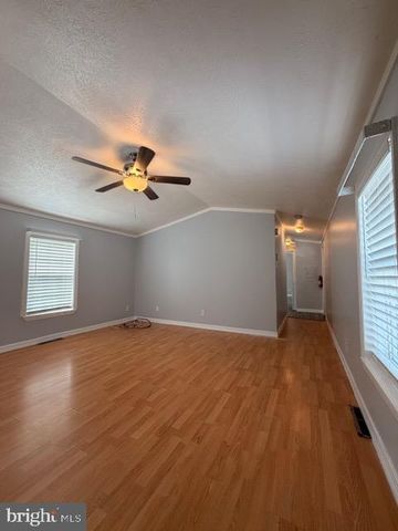 112 WOODSIDE RD, New Egypt, NJ 08533