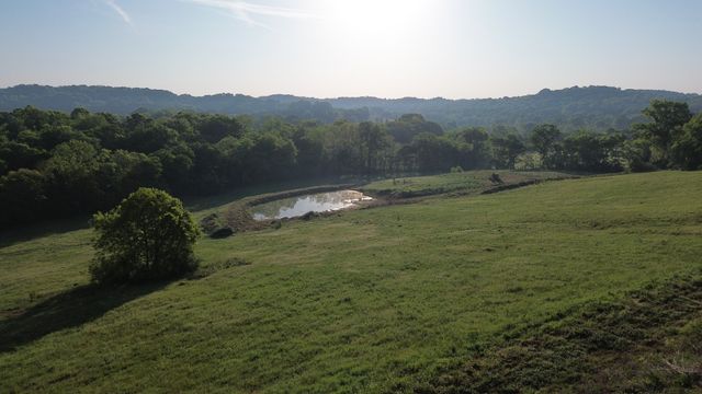 1820 New Hwy 7, Columbia, TN 38401