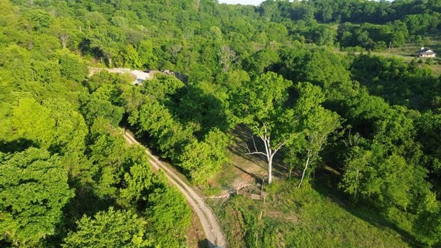 1820 New Hwy 7, Columbia, TN 38401