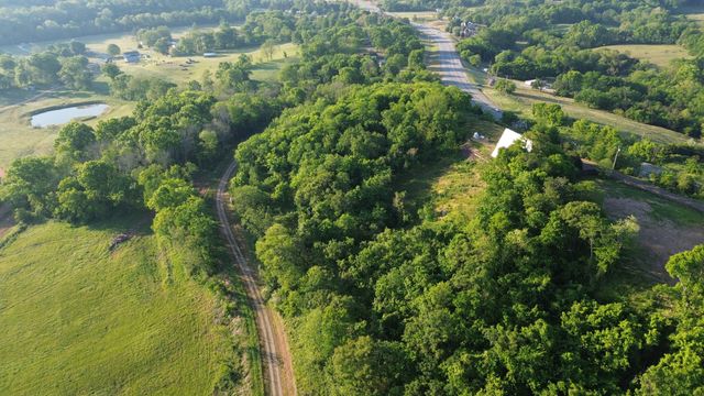 1820 New Hwy 7, Columbia, TN 38401