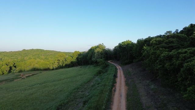1820 New Hwy 7, Columbia, TN 38401
