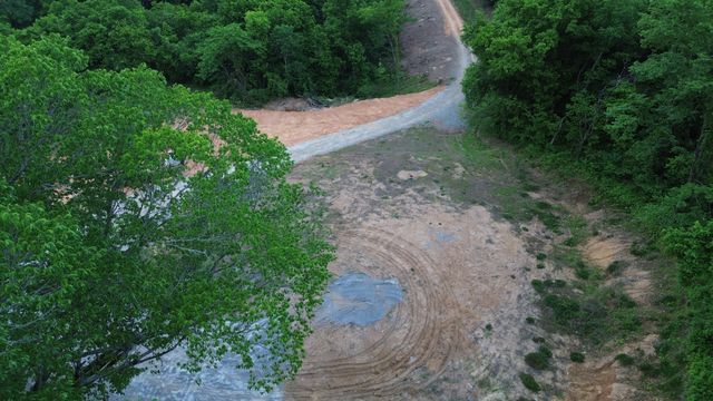 1820 New Hwy 7, Columbia, TN 38401
