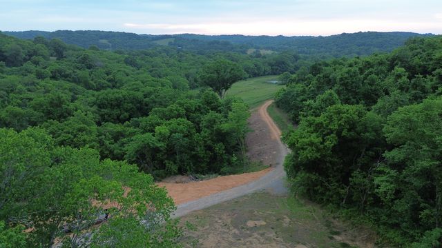 1820 New Hwy 7, Columbia, TN 38401