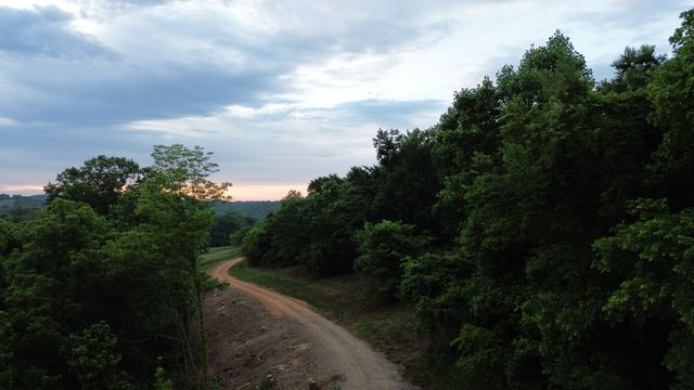 1820 New Hwy 7, Columbia, TN 38401