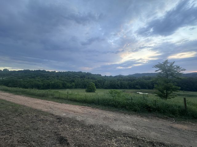1820 New Hwy 7, Columbia, TN 38401