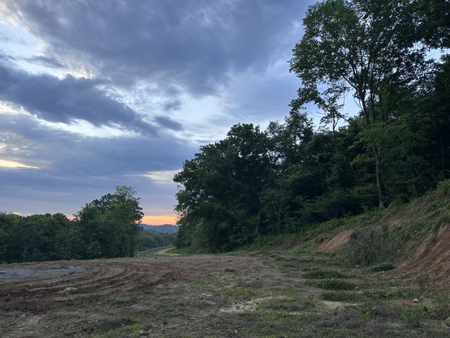 1820 New Hwy 7, Columbia, TN 38401
