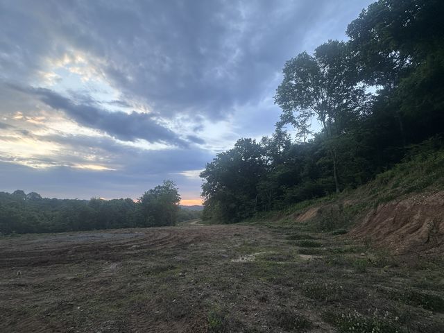 1820 New Hwy 7, Columbia, TN 38401