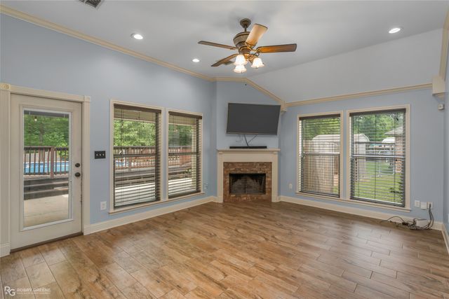 6992 Regatta Drive, Shreveport, LA 71107