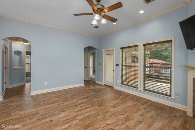 6992 Regatta Drive, Shreveport, LA 71107