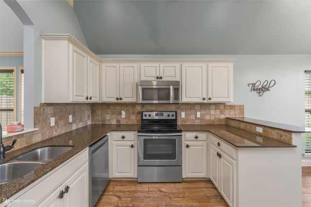 6992 Regatta Drive, Shreveport, LA 71107
