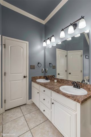 6992 Regatta Drive, Shreveport, LA 71107