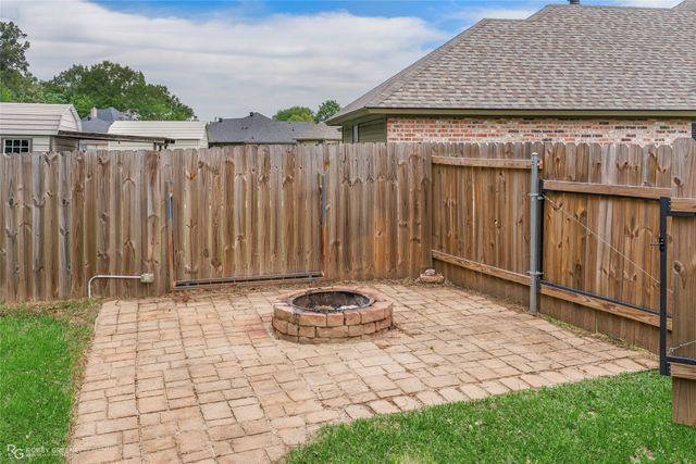 6992 Regatta Drive, Shreveport, LA 71107