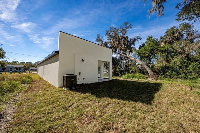 1427 JOHNSON STREET, Eustis, FL 32726