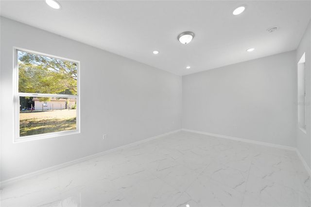 1427 JOHNSON STREET, Eustis, FL 32726