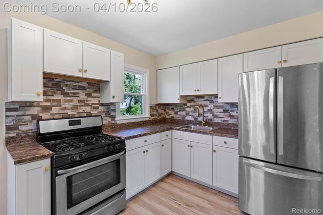 27334 NOTRE DAME Street, Inkster, MI 48141