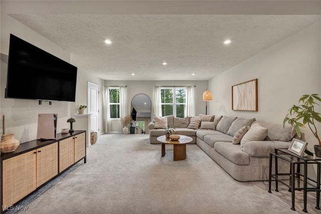 191 Raintree Lane, Painesville Twp, OH 44077