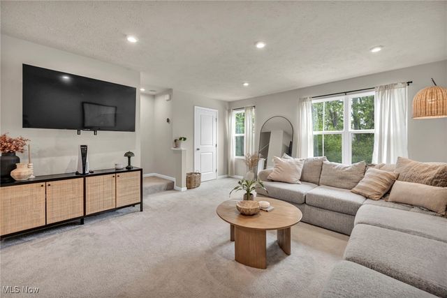 191 Raintree Lane, Painesville Twp, OH 44077