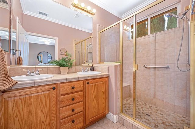 2181 Ryedale Ln, Sacramento, CA 95835