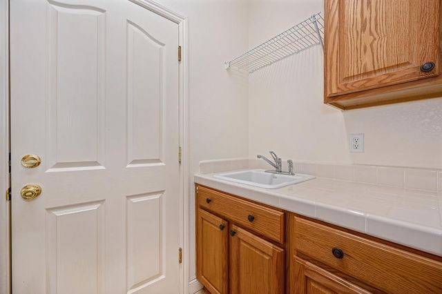 2181 Ryedale Ln, Sacramento, CA 95835