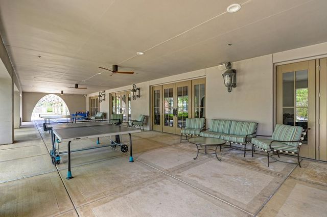 2181 Ryedale Ln, Sacramento, CA 95835