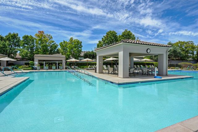 2181 Ryedale Ln, Sacramento, CA 95835