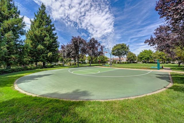 2181 Ryedale Ln, Sacramento, CA 95835