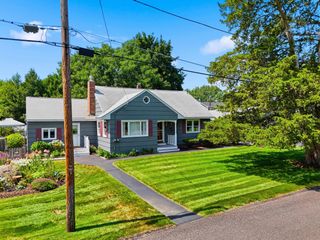 8 Otis Avenue, Salem, NH 03079