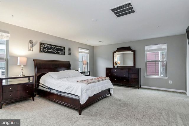 16961 TAKEAWAY LN, Dumfries, VA 22026