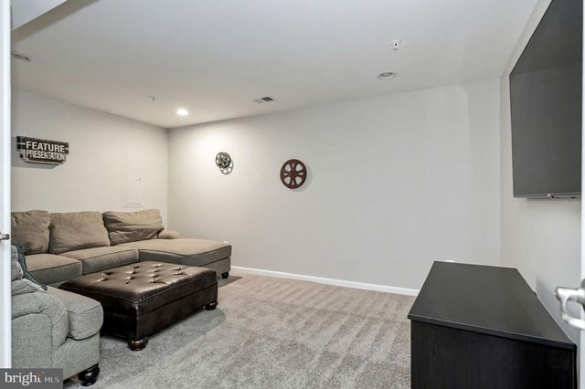 16961 TAKEAWAY LN, Dumfries, VA 22026