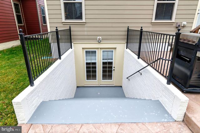 16961 TAKEAWAY LN, Dumfries, VA 22026