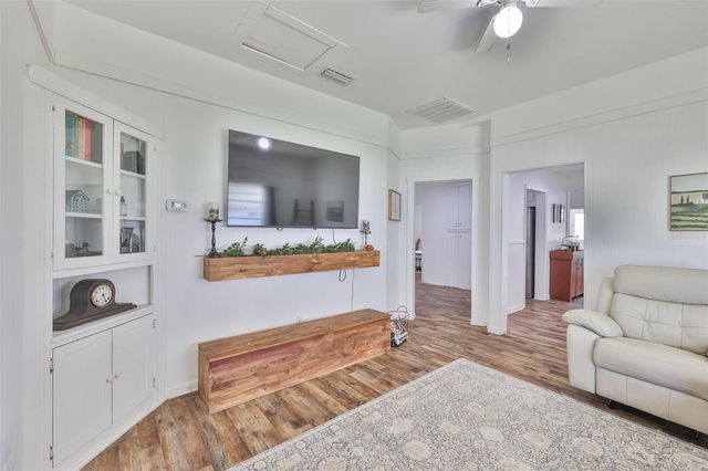 305 W TEVER STREET, Plant City, FL 33563