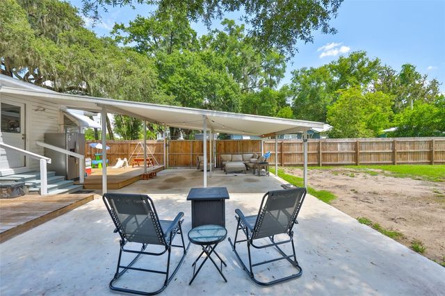 305 W TEVER STREET, Plant City, FL 33563