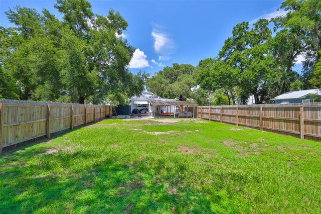305 W TEVER STREET, Plant City, FL 33563