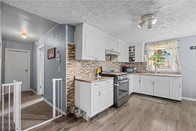 1674 E 32nd Street, Lorain, OH 44055