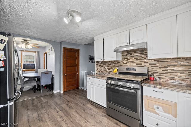 1674 E 32nd Street, Lorain, OH 44055