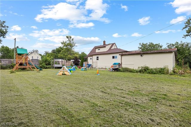 1674 E 32nd Street, Lorain, OH 44055