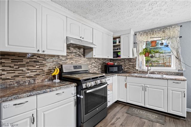 1674 E 32nd Street, Lorain, OH 44055