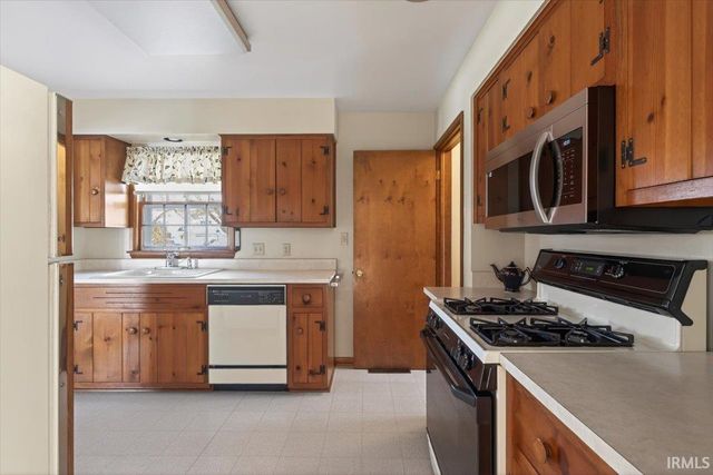 1136 Berkley Road, Lafayette, IN 47904