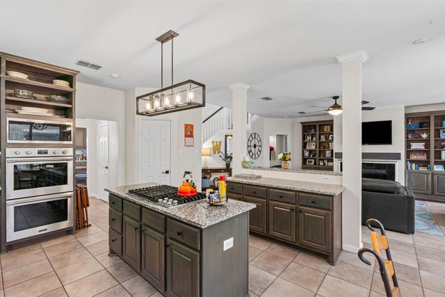 6731 Trail Cliff Way, Fort Worth, TX 76132