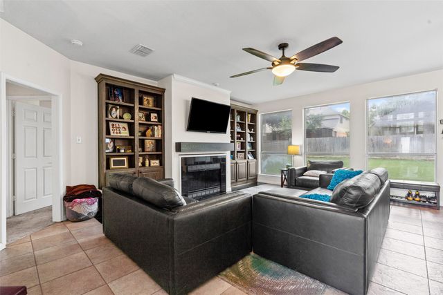 6731 Trail Cliff Way, Fort Worth, TX 76132