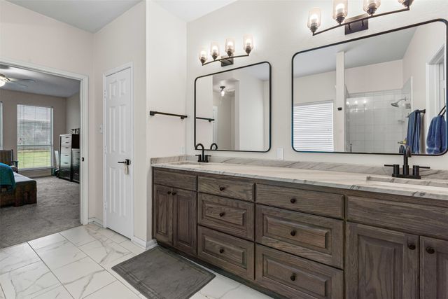 6731 Trail Cliff Way, Fort Worth, TX 76132