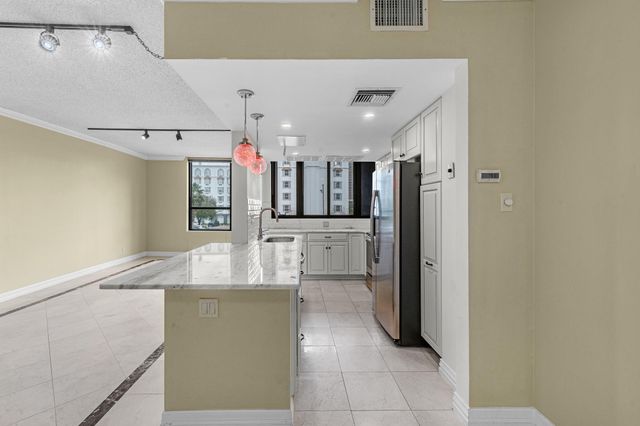 5150 Hidalgo Street 202, Houston, TX 77056